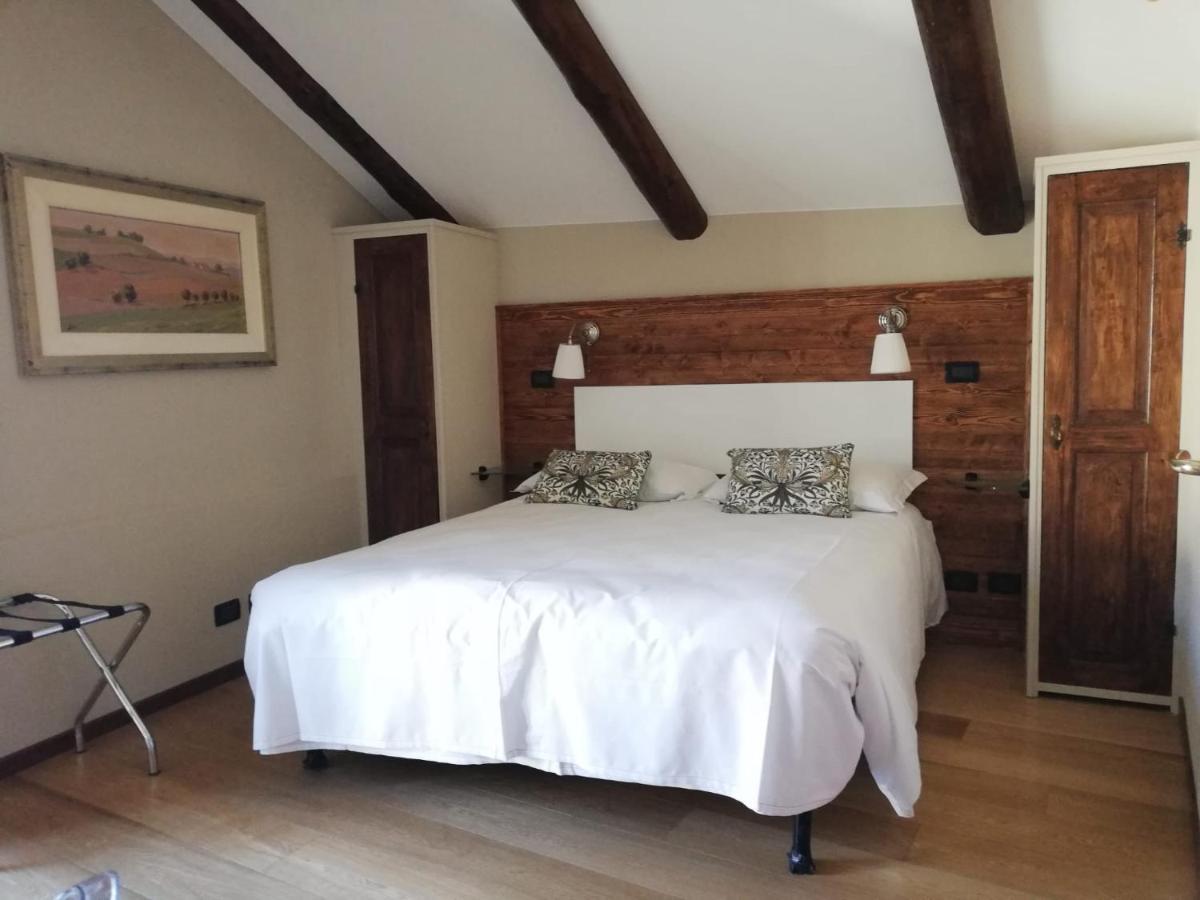 La Giolitta Rooms & Apartment Barolo Bagian luar foto