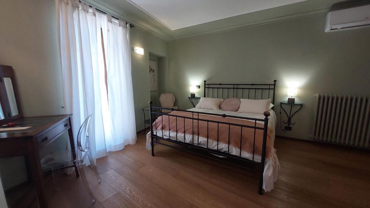 La Giolitta Rooms & Apartment Barolo Bagian luar foto