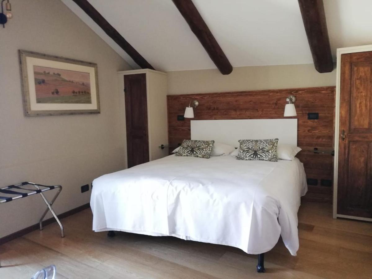 La Giolitta Rooms & Apartment Barolo Bagian luar foto