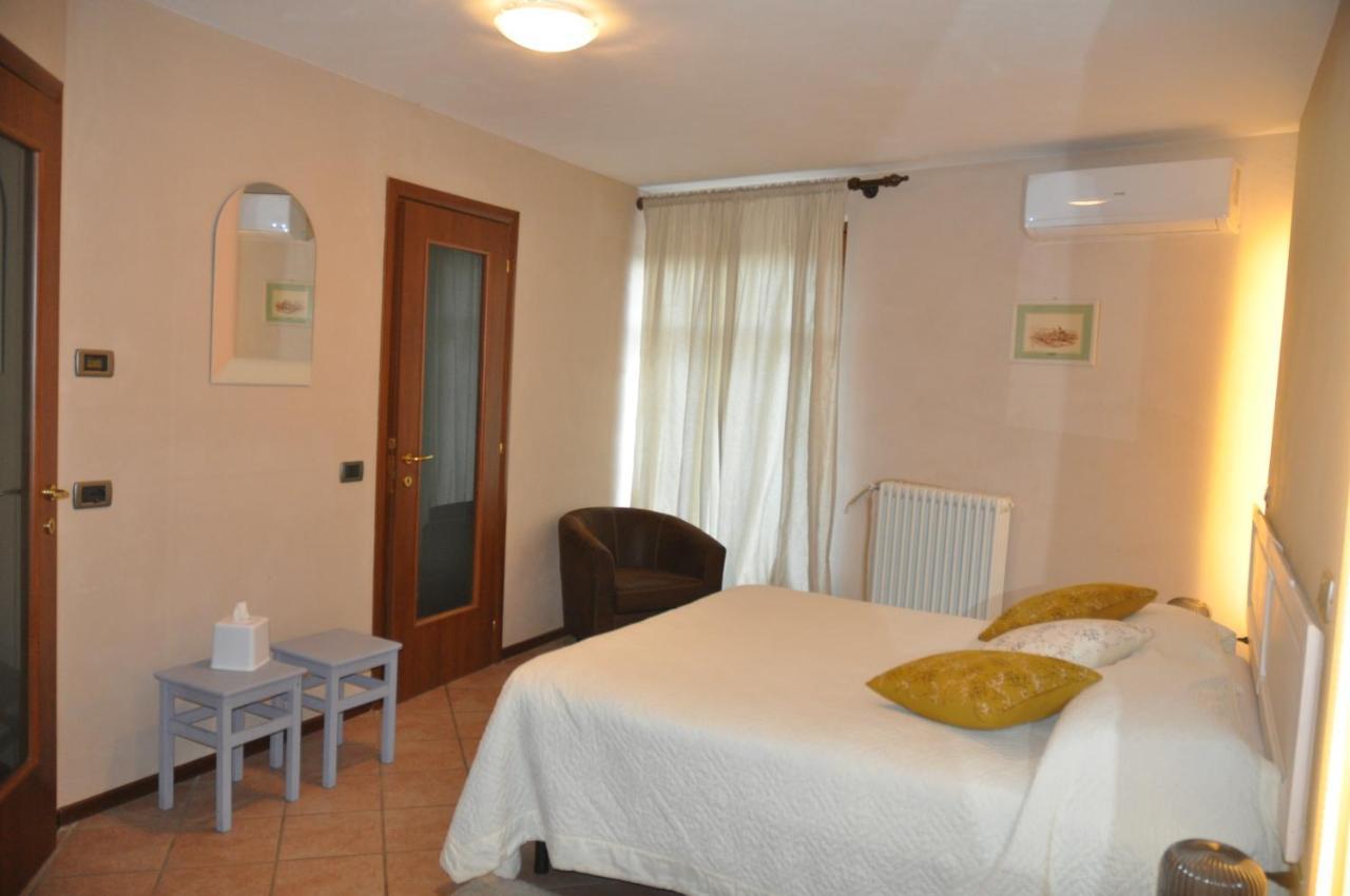 La Giolitta Rooms & Apartment Barolo Bagian luar foto